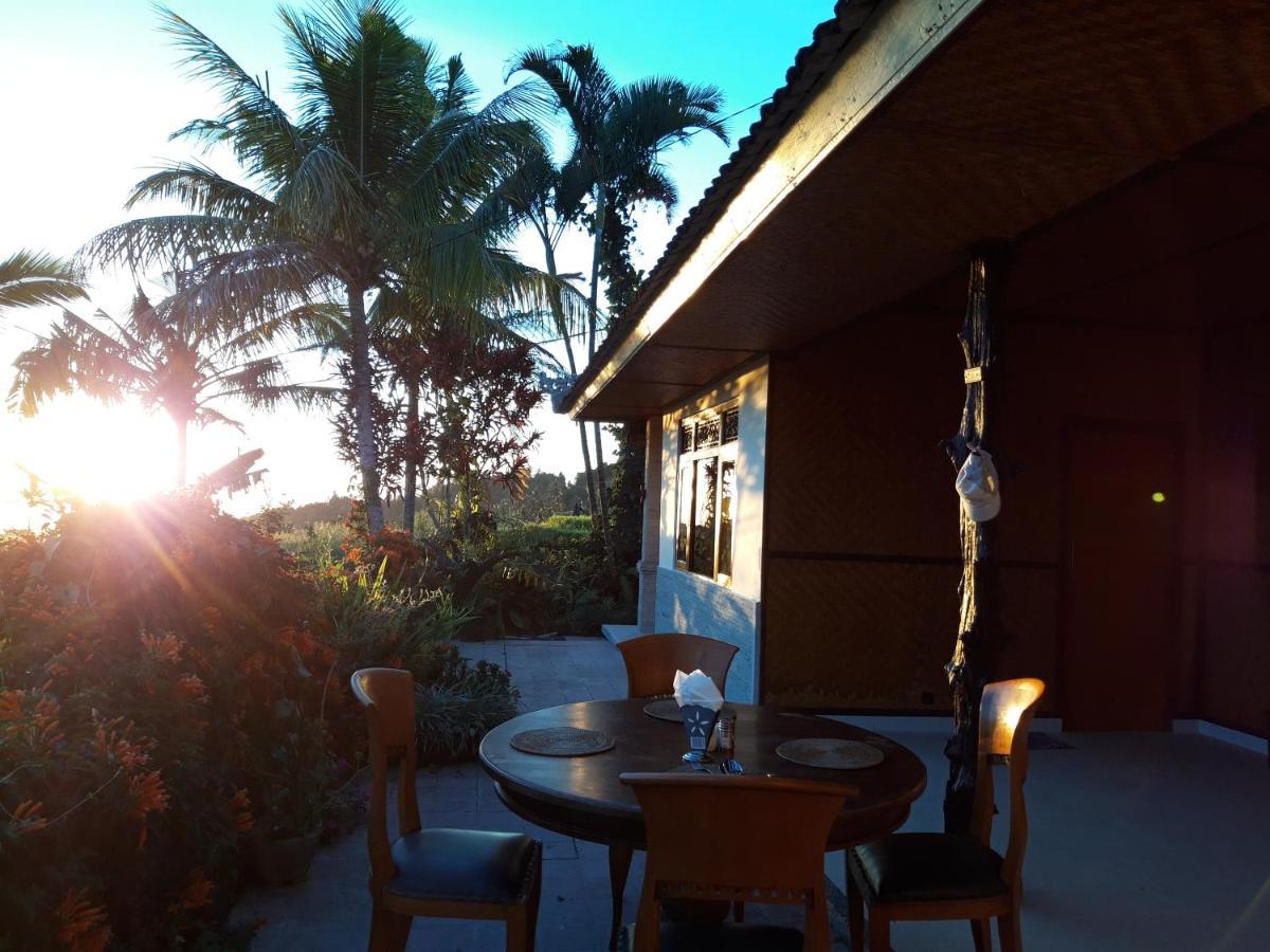 Kubu Shanti Sanda Munduk  Exterior photo